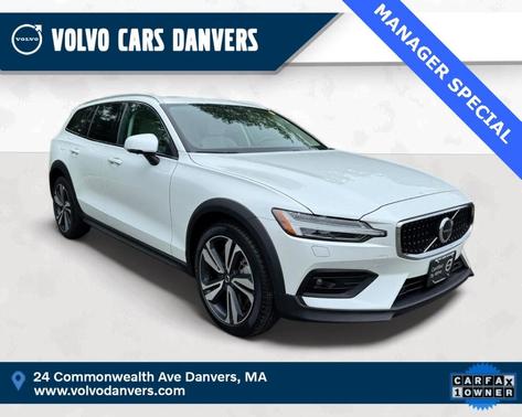 2024 Volvo V60 Cross Country B5 Plus