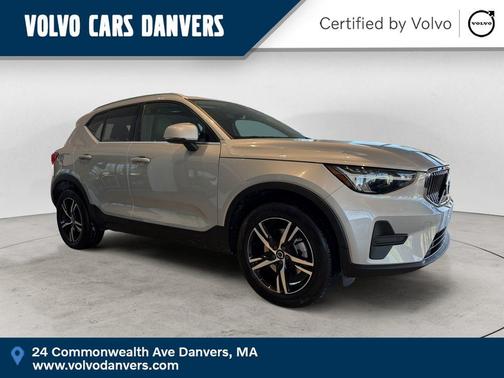 Silver 2025 Volvo XC40 B5 Core Bright Theme