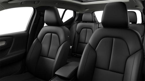 2025 Volvo XC40 B5 Core Bright Theme