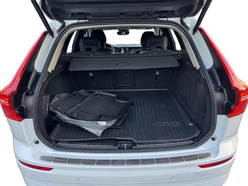 2023 Volvo XC60 B5 Core