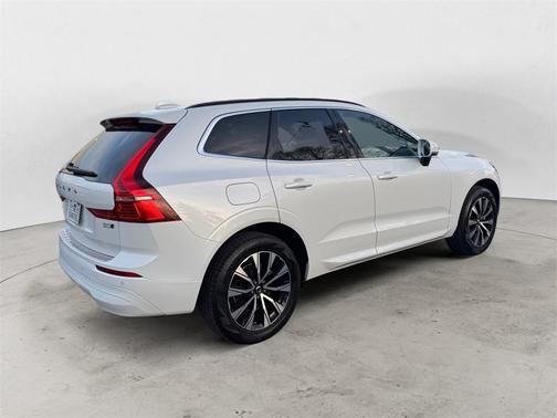 2023 Volvo XC60 B5 Core