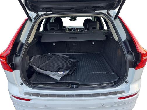 2023 Volvo XC60 B5 Core