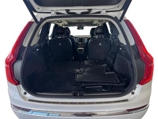 2024 Volvo XC90 B6 Plus Bright Theme 6-Seater