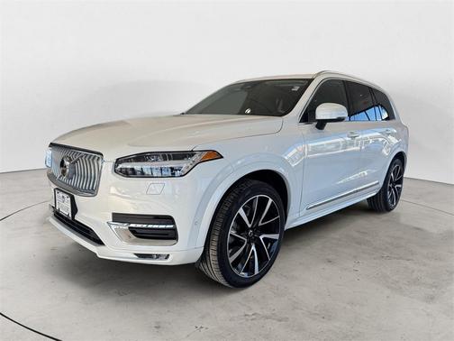 2024 Volvo XC90 B6 Plus Bright Theme 6-Seater