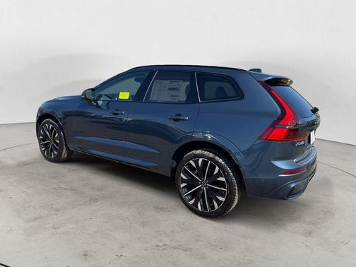 Denim Blue 2026 Volvo XC60 B5 Ultra