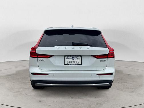 Crystal White 2026 Volvo V60 Cross Country B5 Ultra
