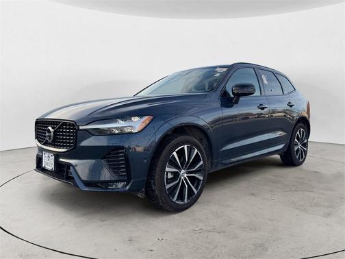 2025 Volvo XC60 B5 Plus