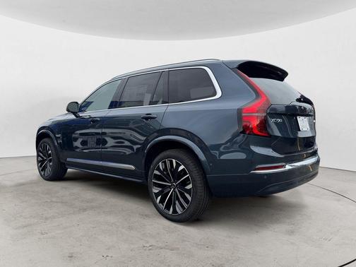 2026 Volvo XC90 B6 Ultra 7-Seater