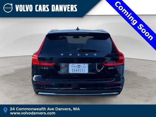 2025 Volvo V60 Cross Country B5 Plus