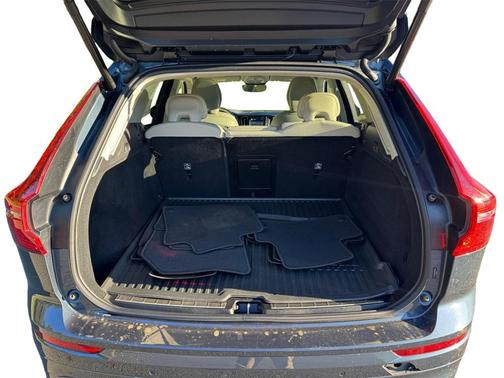 2023 Volvo XC60 B5 Core