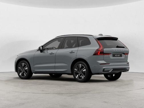 Vapour Grey 2027 Volvo XC60 PLUS