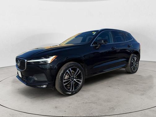 Black 2021 Volvo XC60 T5 Momentum
