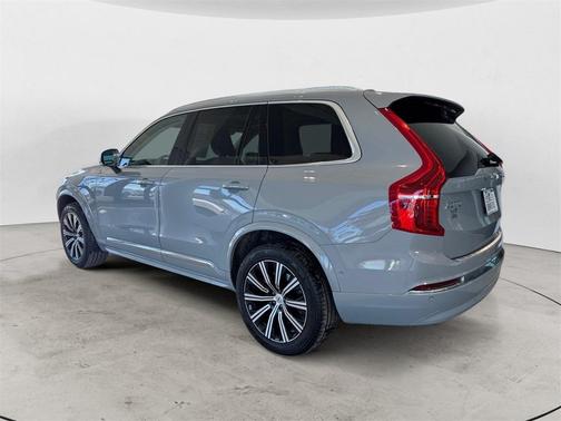 2024 Volvo XC90 B5 Plus Bright Theme