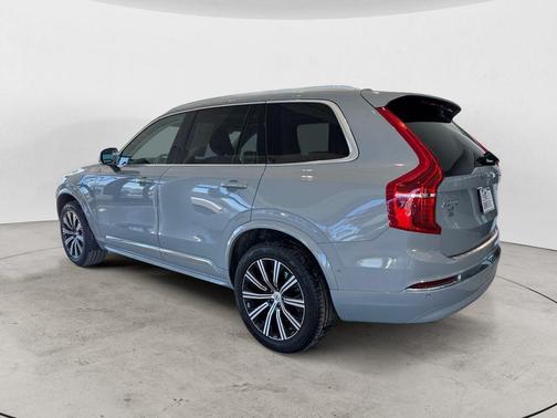 2024 Volvo XC90 B5 Plus Bright Theme