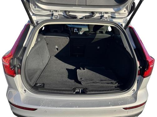 2025 Volvo V60 Cross Country B5 Plus