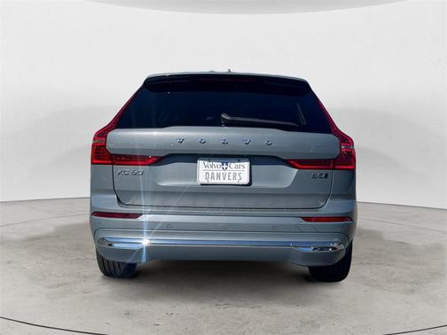 2023 Volvo XC60 B5 Plus Bright Theme