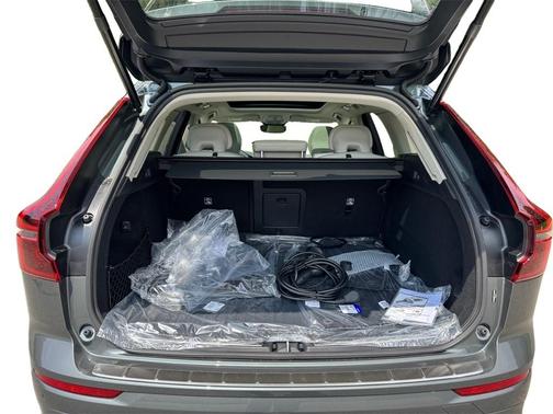 2026 Volvo XC60 T8 ULTRA