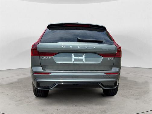 2026 Volvo XC60 T8 ULTRA