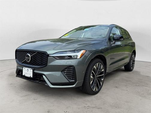 2026 Volvo XC60 T8 ULTRA