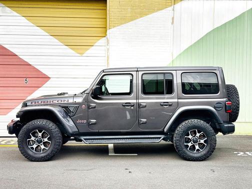 Granite Crystal Metallic Clearcoat 2019 Jeep Wrangler Unlimited Rubicon