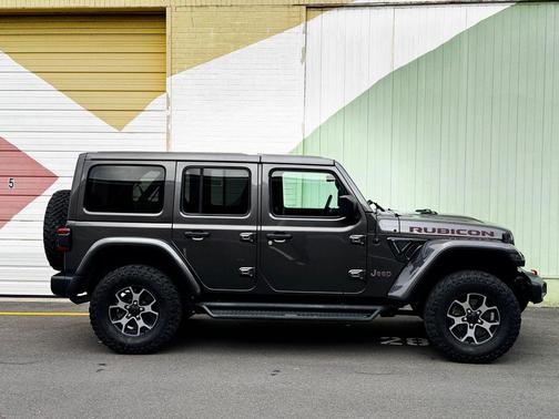 Granite Crystal Metallic Clearcoat 2019 Jeep Wrangler Unlimited Rubicon