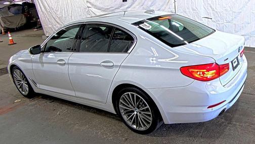 Alpine White 2019 BMW 530 xDrive
