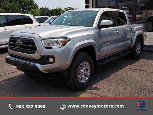Silver Sky Metallic 2019 Toyota Tacoma SR5