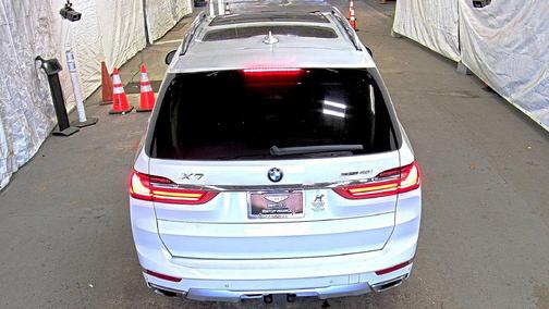 Mineral White Metallic 2021 BMW X7 xDrive40i