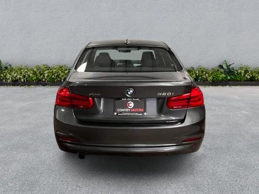 Mineral Gray Metallic 2017 BMW 320 i