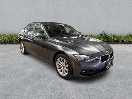 Mineral Gray Metallic 2017 BMW 320 i