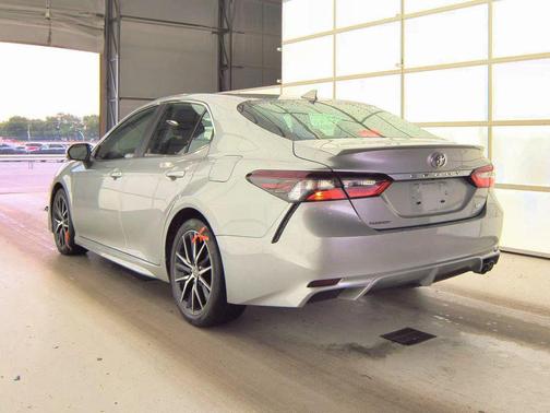 Celestial Silver Metallic 2023 Toyota Camry SE