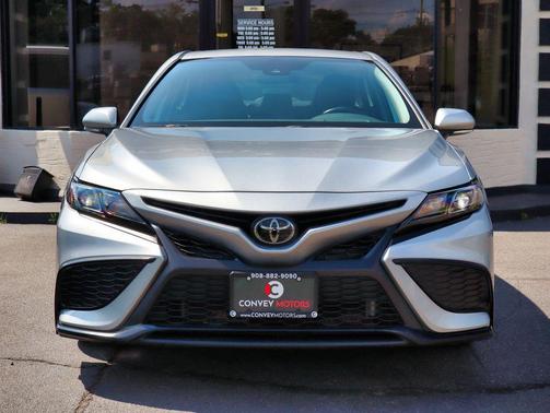 Celestial Silver Metallic 2023 Toyota Camry SE