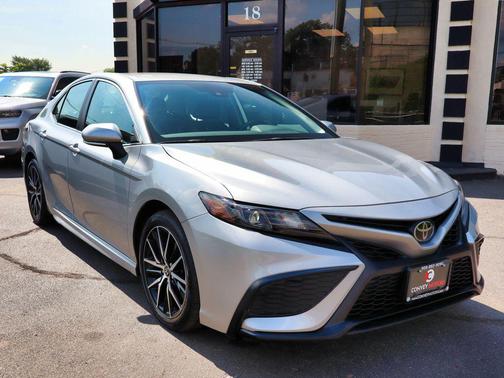 Celestial Silver Metallic 2023 Toyota Camry SE
