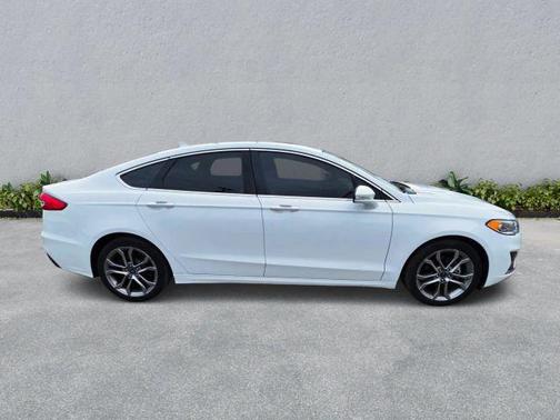2019 Ford Fusion SEL