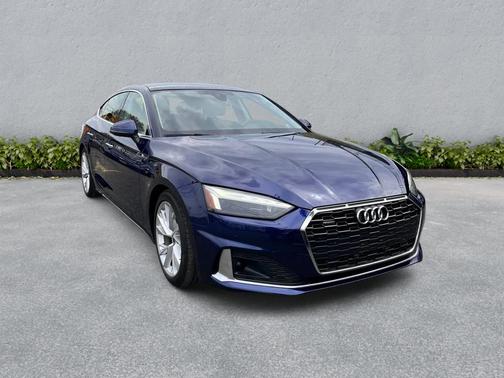 Navarra Blue Metallic 2022 Audi A5 Sportback Premium Plus