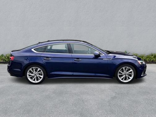 Navarra Blue Metallic 2022 Audi A5 Sportback Premium Plus