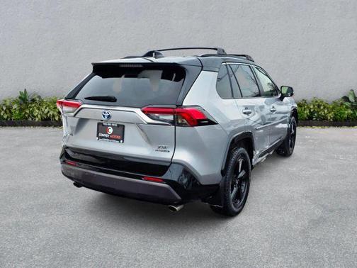2019 Toyota RAV4 Hybrid SE