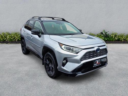 2019 Toyota RAV4 Hybrid SE