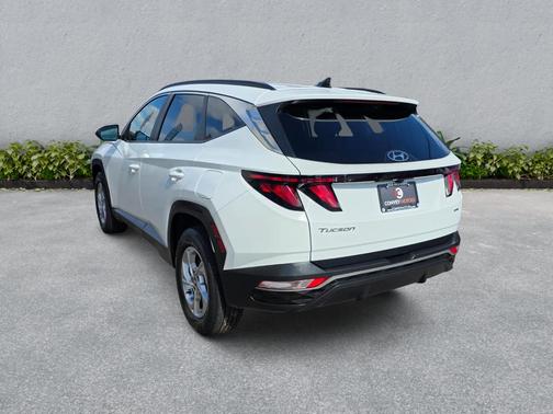 White Pearl 2024 Hyundai TUCSON SEL
