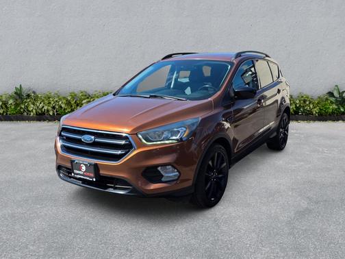 Canyon Ridge Metallic 2017 Ford Escape SE