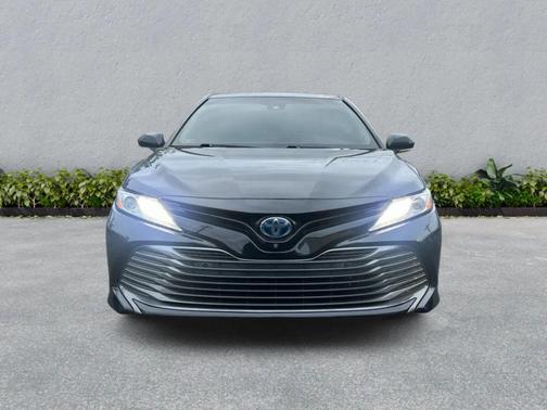 2018 Toyota Camry Hybrid XLE