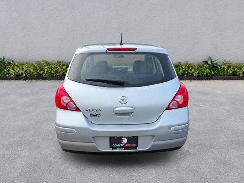 2009 Nissan Versa 1.8 S
