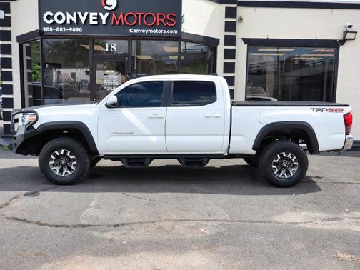 Super White 2018 Toyota Tacoma TRD Off Road