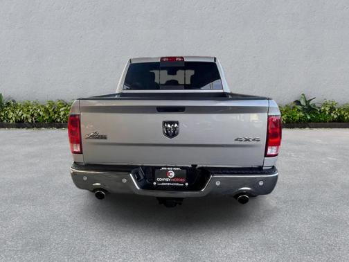 Bright Silver Metallic Clearcoat 2018 RAM 1500 Big Horn