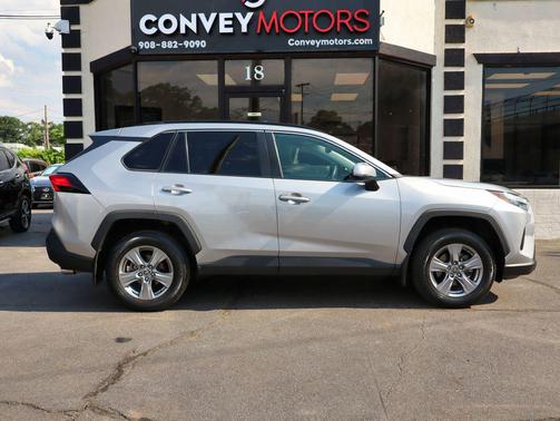 Silver Sky Metallic 2022 Toyota RAV4 XLE