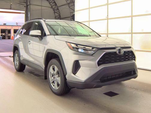 Silver Sky Metallic 2022 Toyota RAV4 XLE