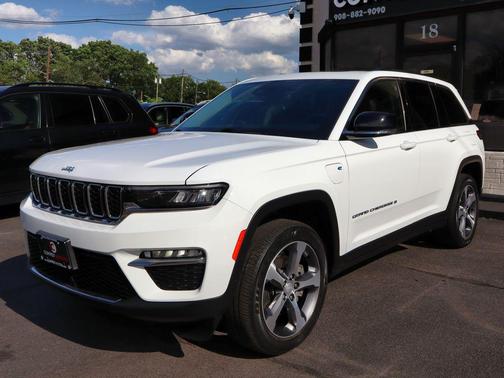 Bright White Clearcoat 2022 Jeep Grand Cherokee 4xe Base
