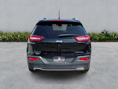 Diamond Black Crystal Pearlcoat 2018 Jeep Cherokee Limited