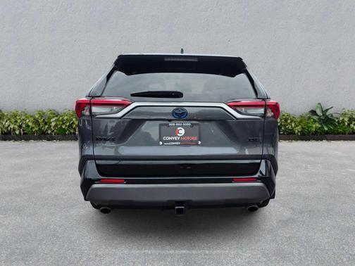 2020 Toyota RAV4 Hybrid SE