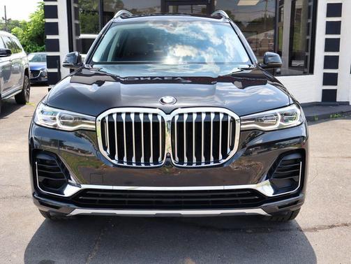 Black Sapphire Metallic 2020 BMW X7 xDrive40i